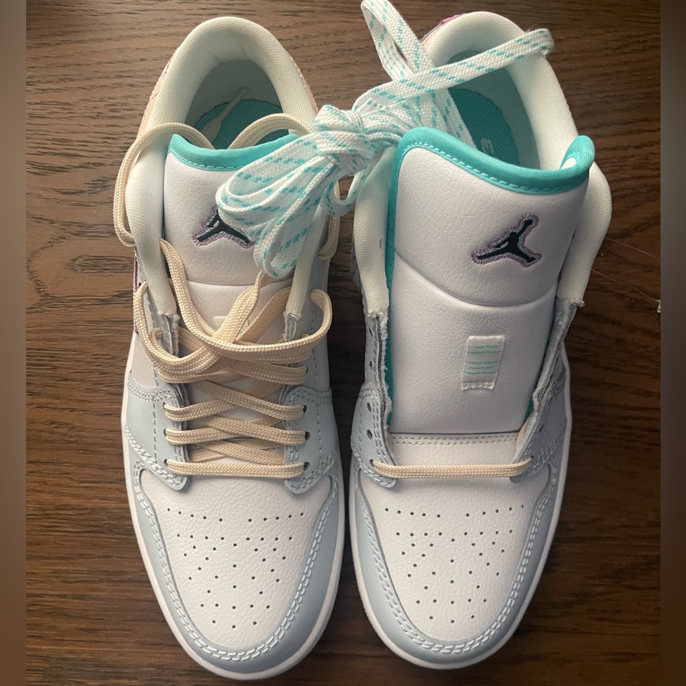 Women’s Air Jordan 1 low. Size 11